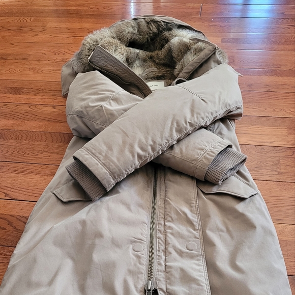 MAJOR PRICE DROP! Aritzia Babaton Oskar Parka - Picture 4 of 16